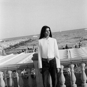 Zara CROP BLAZER Sold Out Style, Oyster White Mandarin Collar NWT S Shoulder Pad